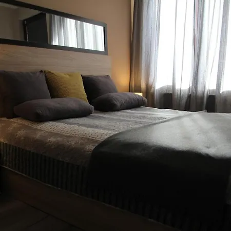 Apartament 46 *